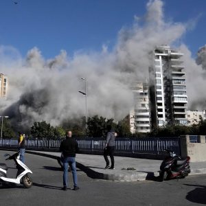 In Beirut, a photographer's frozen moments slow down time and allow the contemplation of destruction