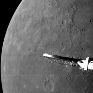 Spacecraft buzzes Mercury's north pole and beams back stunning photos